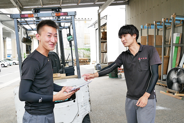 化粧板の通信販売 株式会社ヤヒロ 物流部インタビュー 化粧板の通信販売 株式会社ヤヒロ 物流部インタビュー
